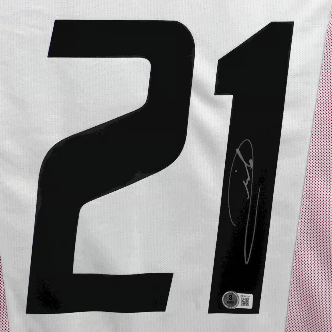 Andrea Pirlo Signed AC Milan Away Soccer Jersey #21 with Beckett Witness